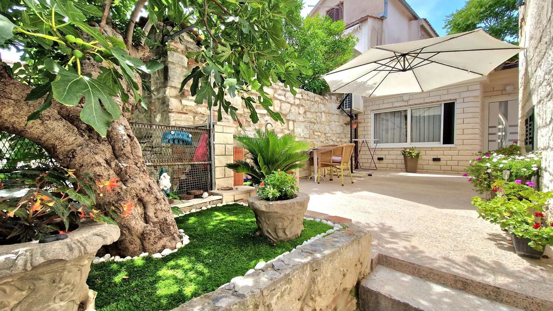 *** Guest house Apartment And Room Nona Stella Split Croatia