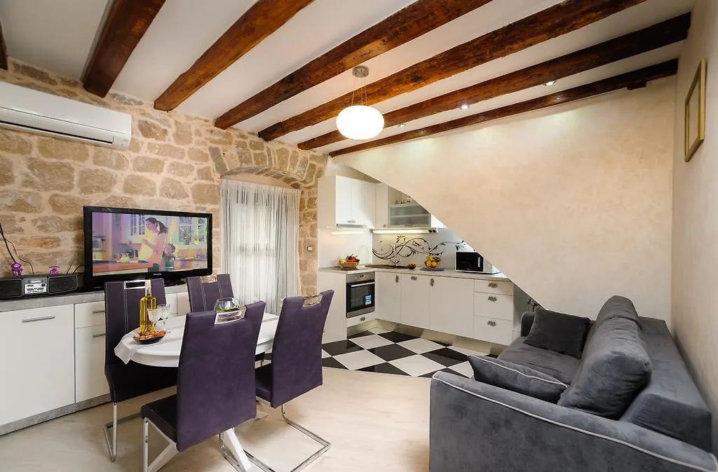 *** بيت ضيافة Apartment And Room Nona Stella سبليت كرواتيا