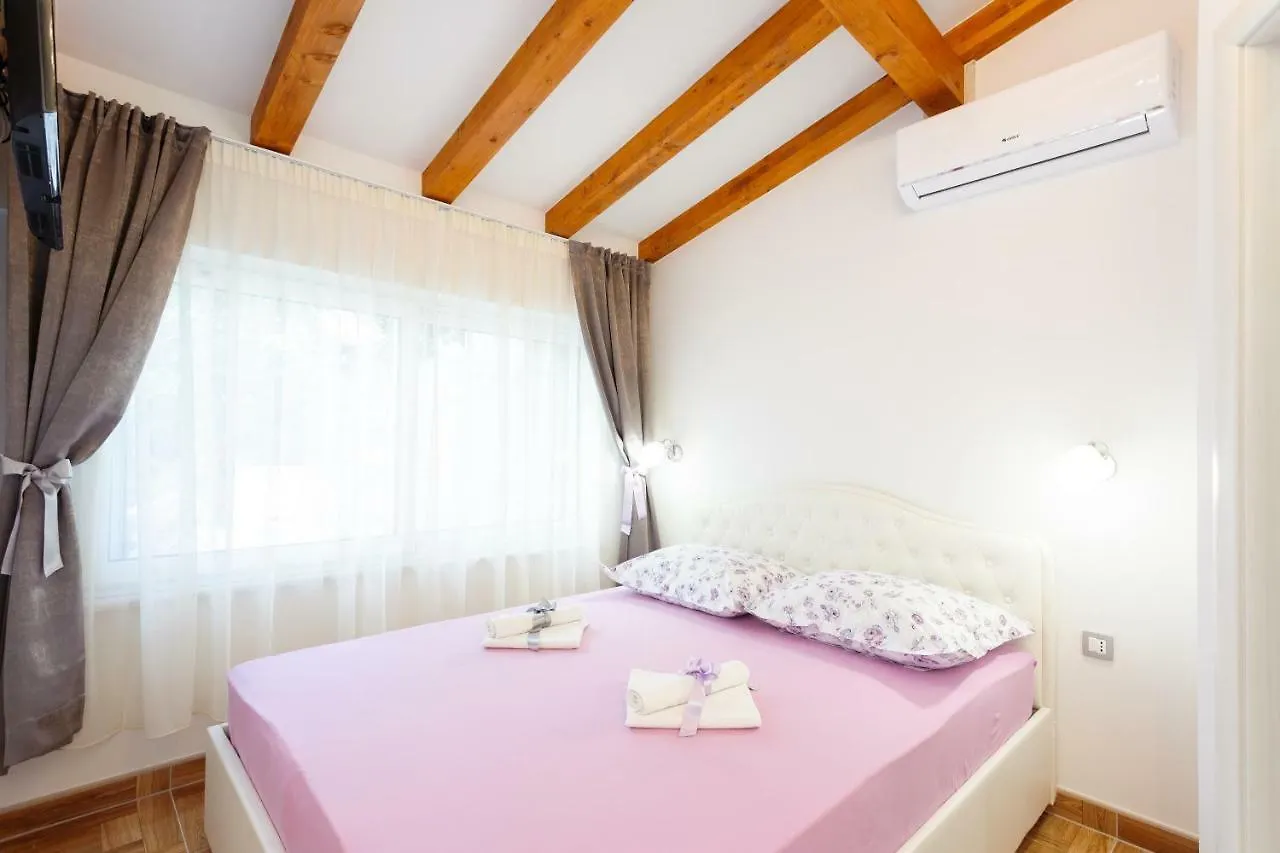 Apartment And Room Nona Stella سبليت بيت ضيافة