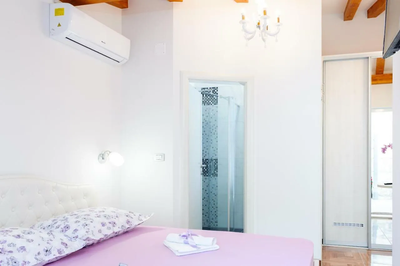 Apartment And Room Nona Stella سبليت كرواتيا