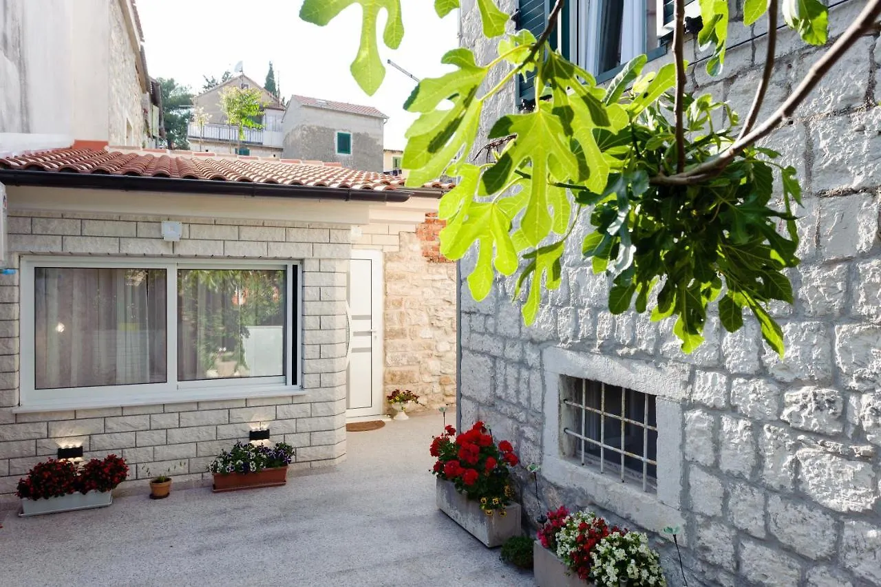 Apartment And Room Nona Stella سبليت كرواتيا